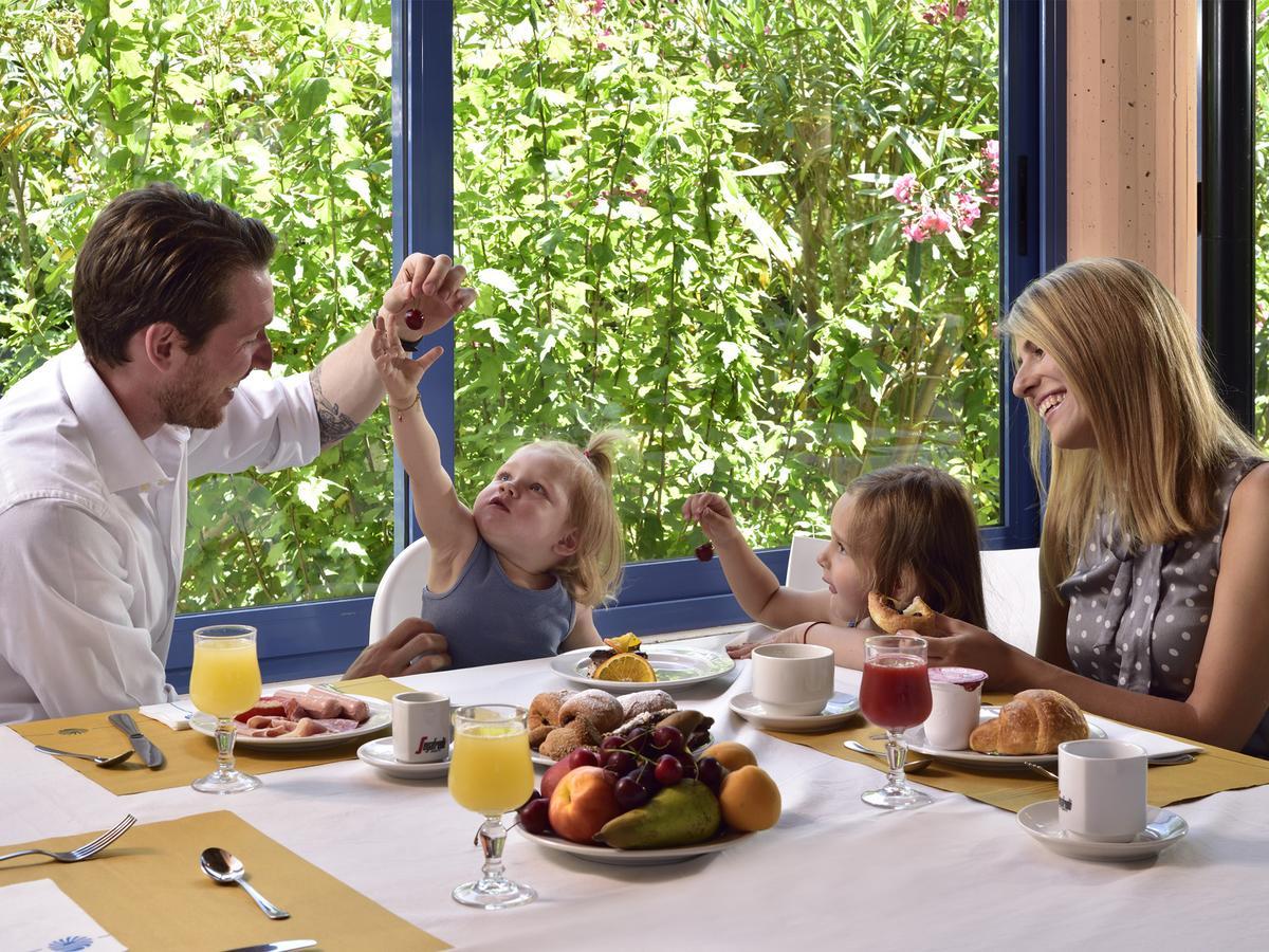 Garden Toscana Resort Сан-Вінченцо Екстер'єр фото